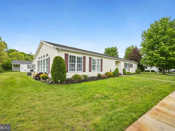 209 Burning Tree Ct, Mays Landing, NJ 08330
