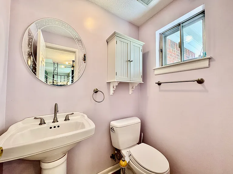 29 Waverly Dr W — Photo 7