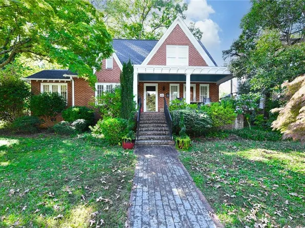 122 Kensington Rd, Greensboro, NC 27403