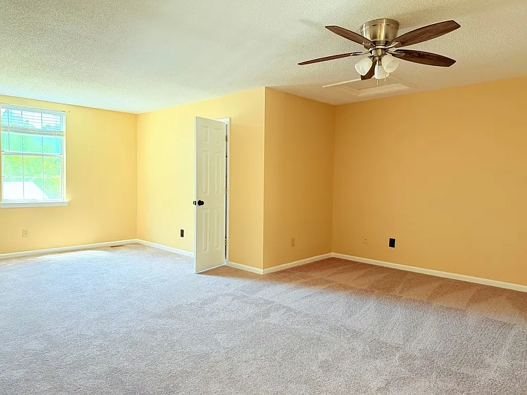 5302 Aden Ct — Photo 9