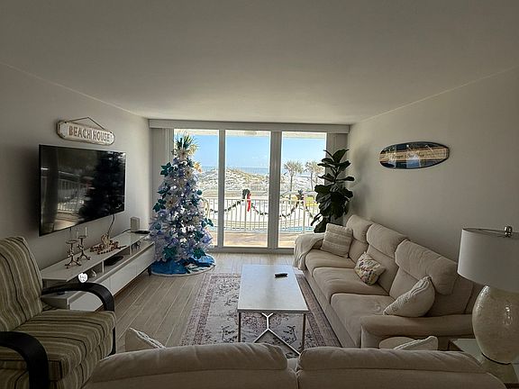 3rd image of 1601 Ocean Dr #108