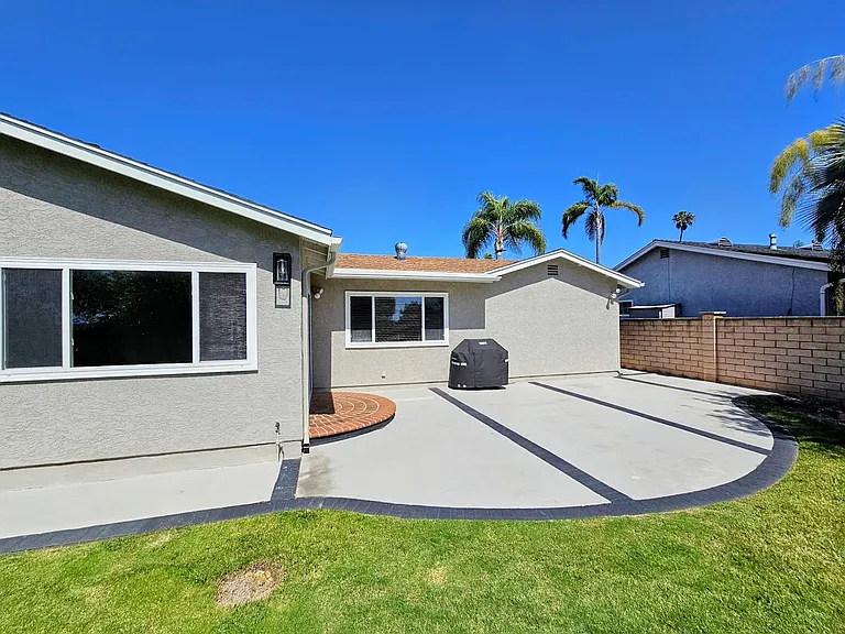 5424 Lodi St — Photo 4