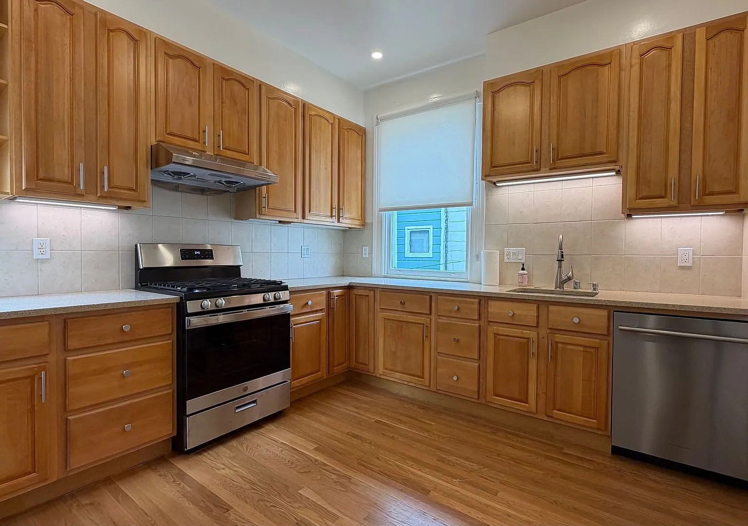 Outside Leasing - 1252 Union St. — Photo 3