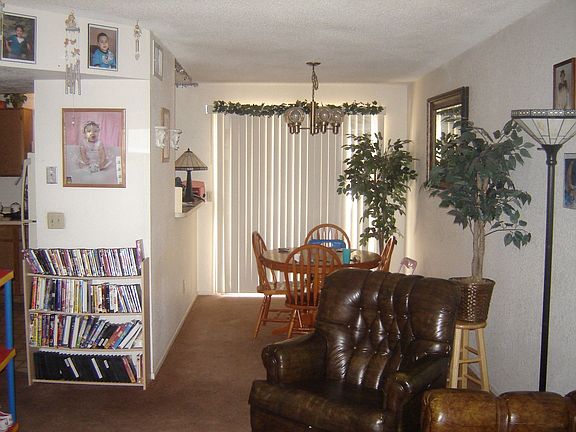 dining room (before)