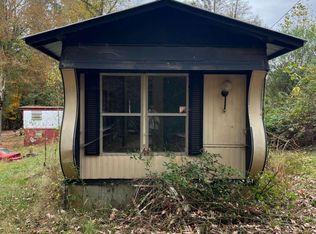 78 Rue Napoleon, Lavonia, GA 30553