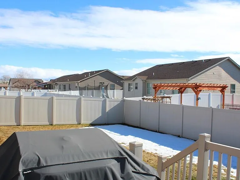 5172 Ryanne Way — Photo 32
