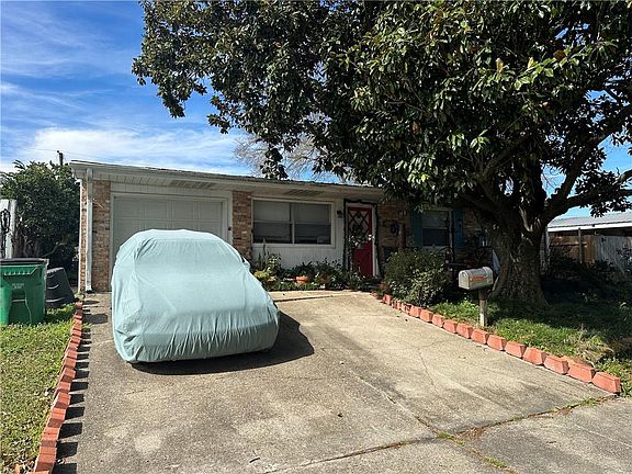 3rd image of 520 Fairlawn Dr