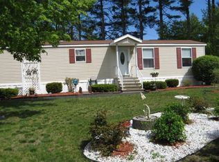 2 Elmhurst Ln, Nashua, NH 03062