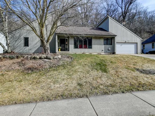 1730 Ludden Dr, Cross Plains, WI 53528