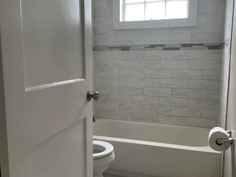 419 N Hodges St — Photo 6