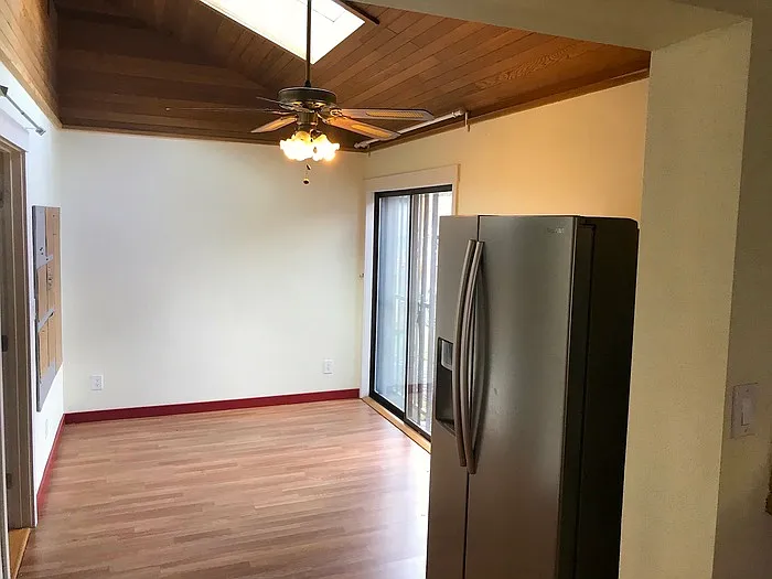 4 bed, 2.0 bath, 2858 sqft, $2,575 — Photo 4