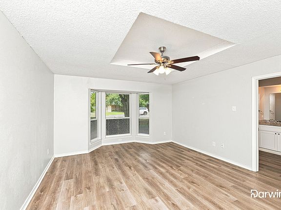 5th image of 422 Ash Ln
