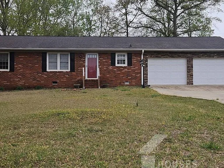 423 Rollingwood Dr — Photo 1