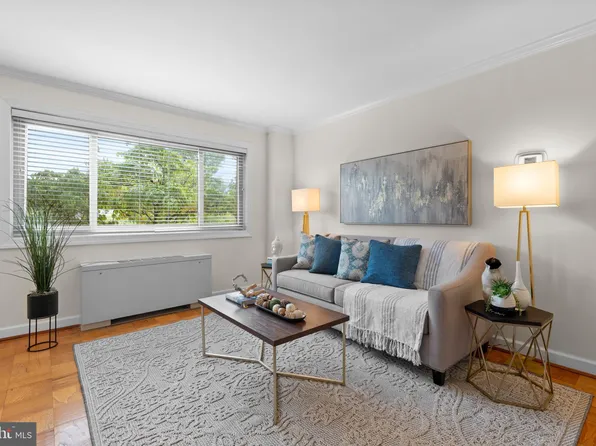 4570 Macarthur Blvd NW APT 105, Washington, DC 20007