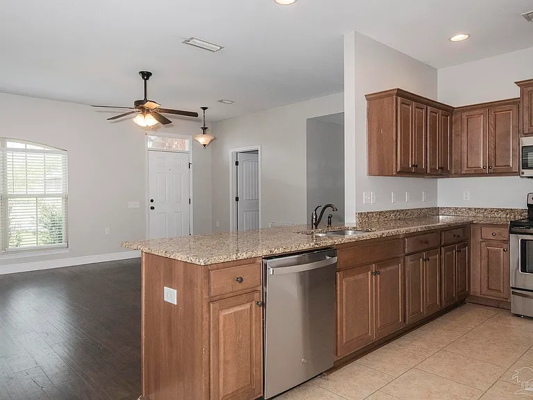 5785 Jade Moon Cir — Photo 3