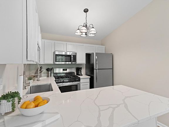 4th image of 1171 N Red Oak Cir Unit 3