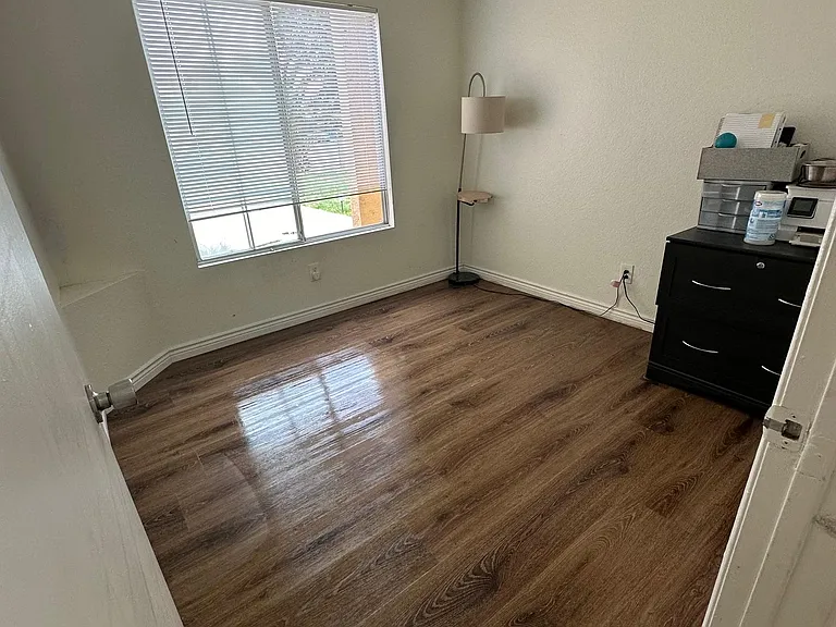 Upland Ave — Photo 15
