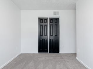 60 Midland Heights Cir #B, Midland, PA 15059