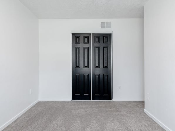 60 Midland Heights Cir #B