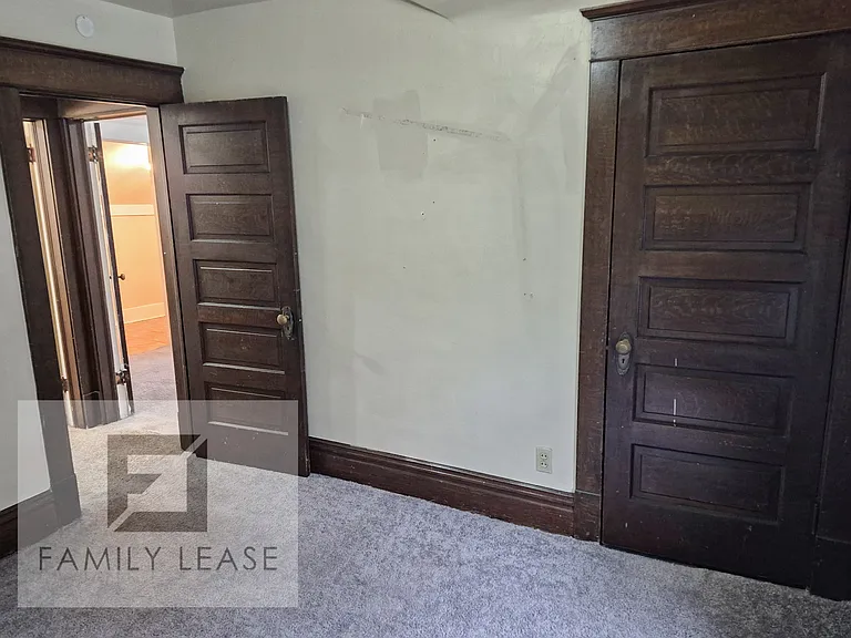 596 Lafayette Ave — Photo 26