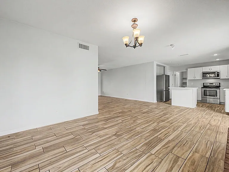 5439 W Becker Ln — Photo 18