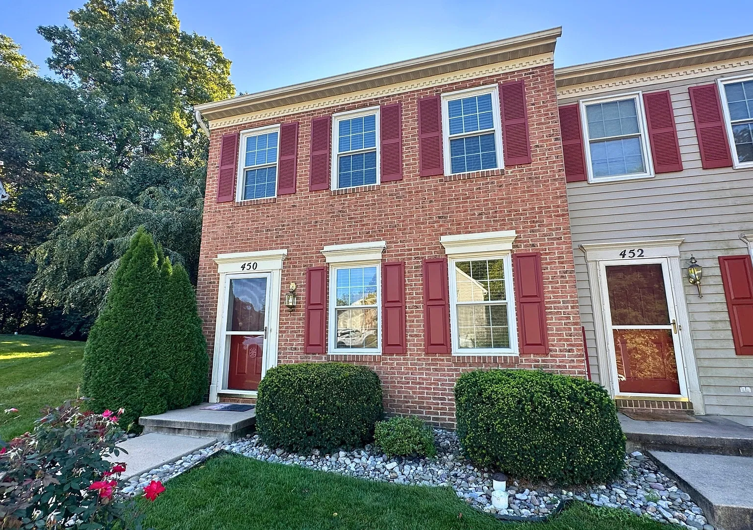 3 bed, 1.5 bath, 1200 sqft, $1,695 — Photo 1