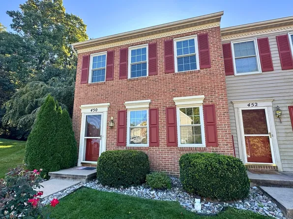450 Rockwood Dr, Elizabethtown, PA 17022