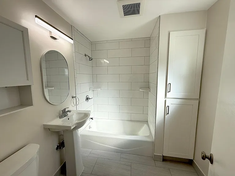 1450 Laurel St #4 — Photo 7