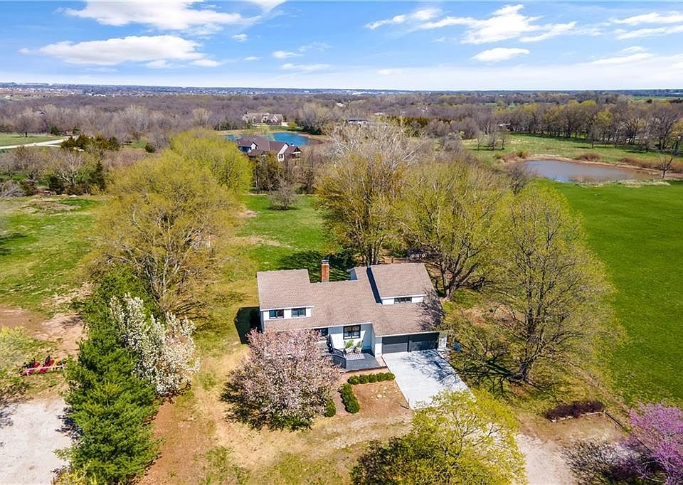 3230 W 171st St, Stilwell, KS 66085 Zillow