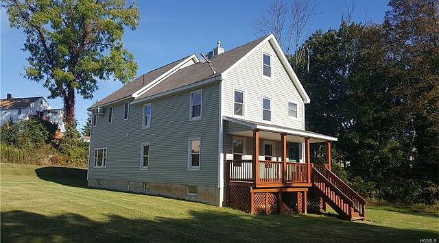 1st image of 2 Babcock Dr