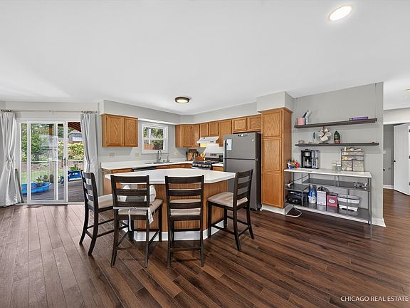 4th image of 871 Brandt Dr