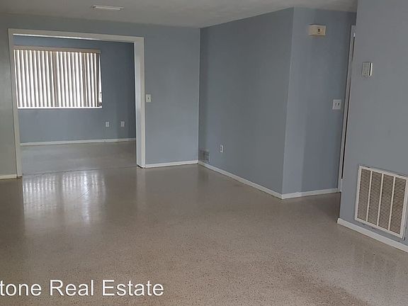 4th image of 3839 Sablewood Dr