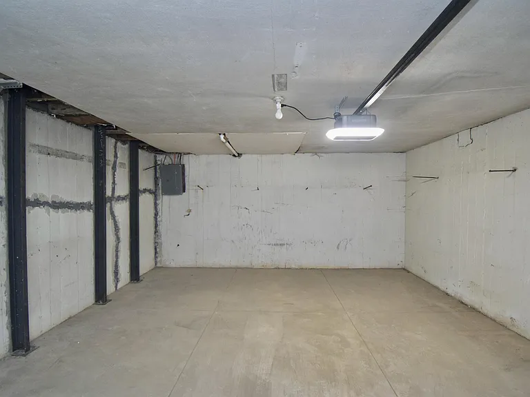 5219 Colerain Ave — Photo 28
