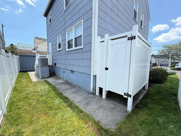 103 N Belmont Ave — Photo 15