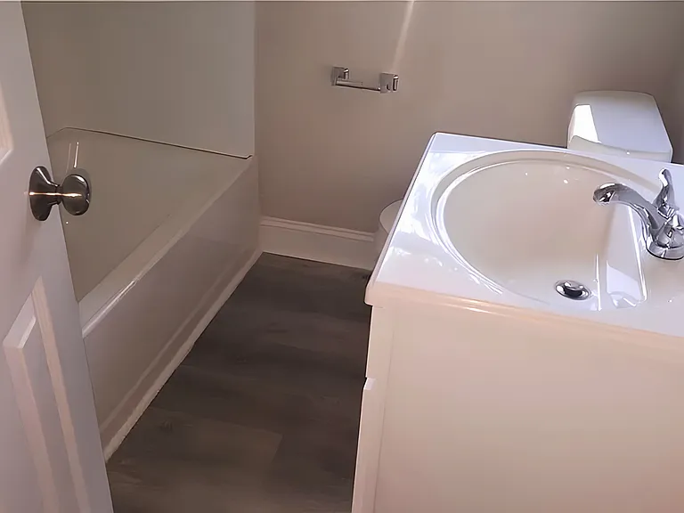 916 Summer Dr — Photo 15