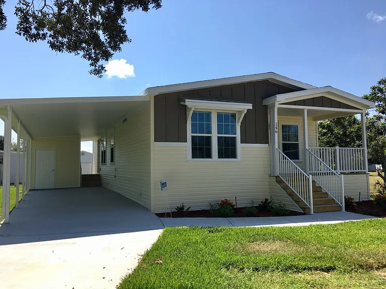 146 Highland Dr #938 — Photo 1