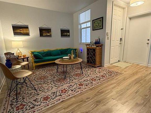 5th image of 11034 NW 43rd Ter #Townhouse 11034