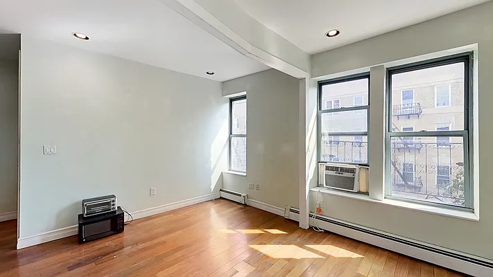 Rented by Charles Coutinho LLC | media 18