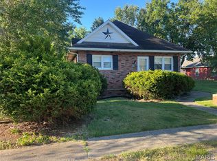 208 Henrietta St, Gillespie, IL 62033
