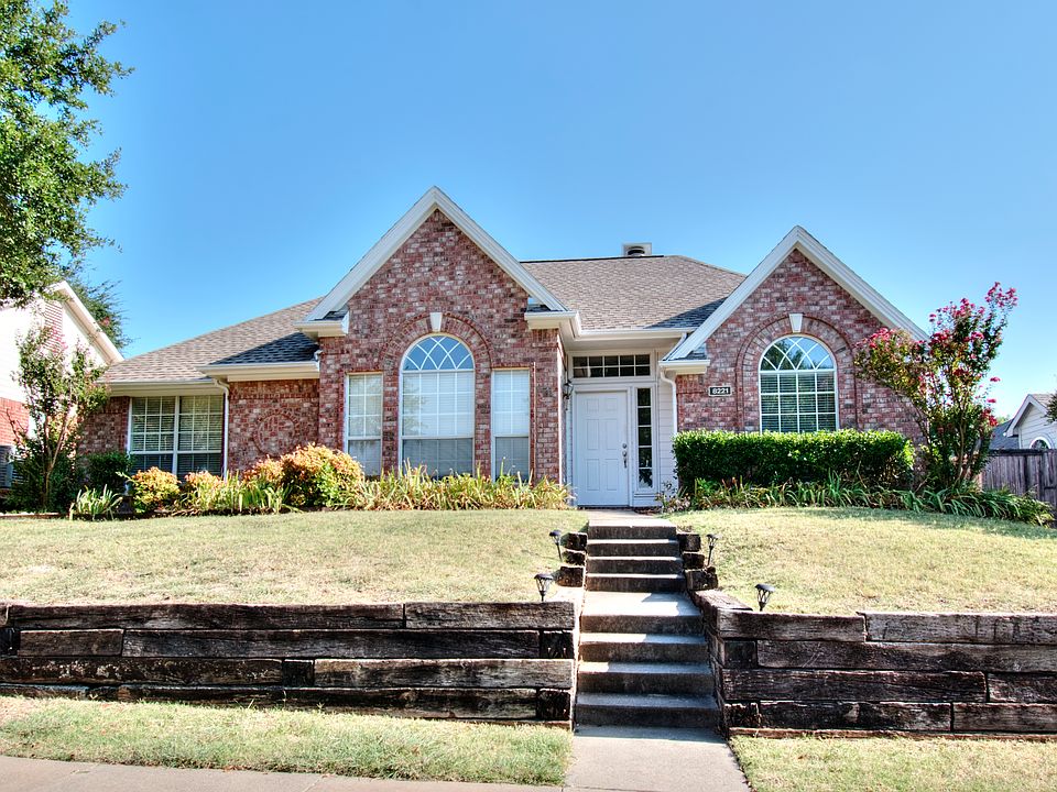 1st image of 8221 Edge Water Dr
