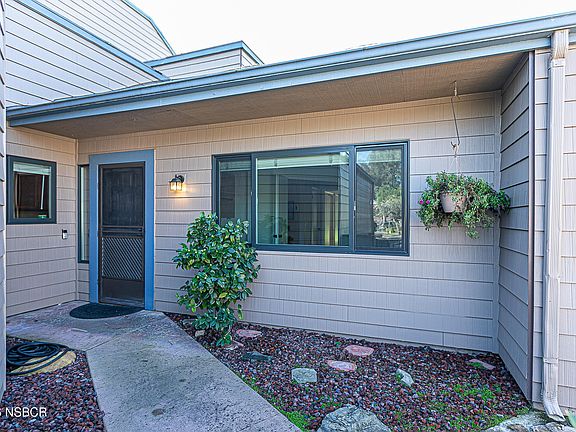 3rd image of 1412 Oakridge Park Rd