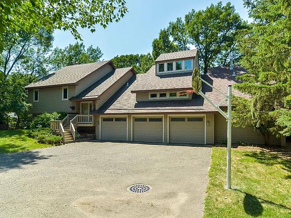 2nd image of 95 Doover Ln