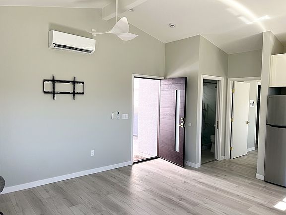 5th image of 1446 Ripchak Rd