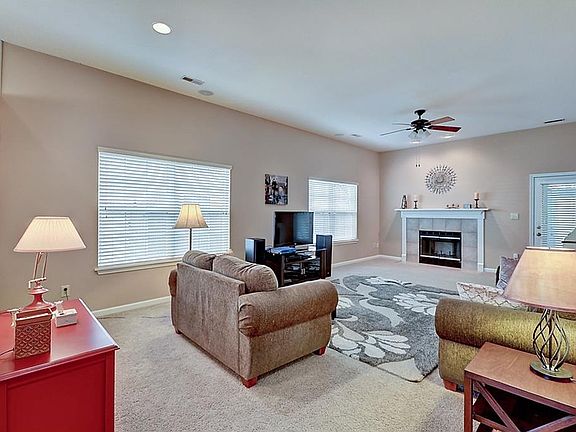 3rd image of 6030 Woodmill Dr