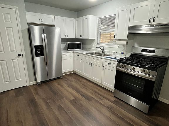 3rd image of 5110 Silvertip Dr