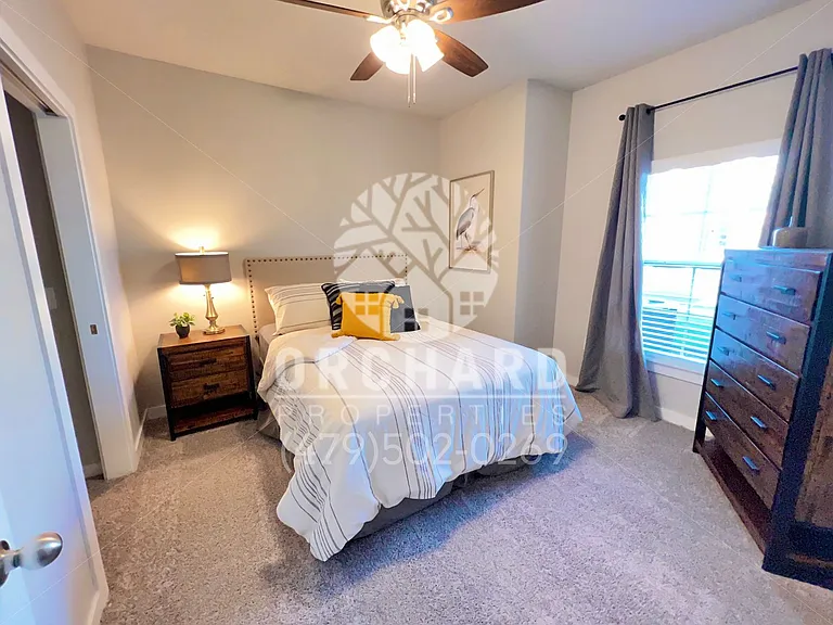 1900 E Brookview Dr — Photo 10
