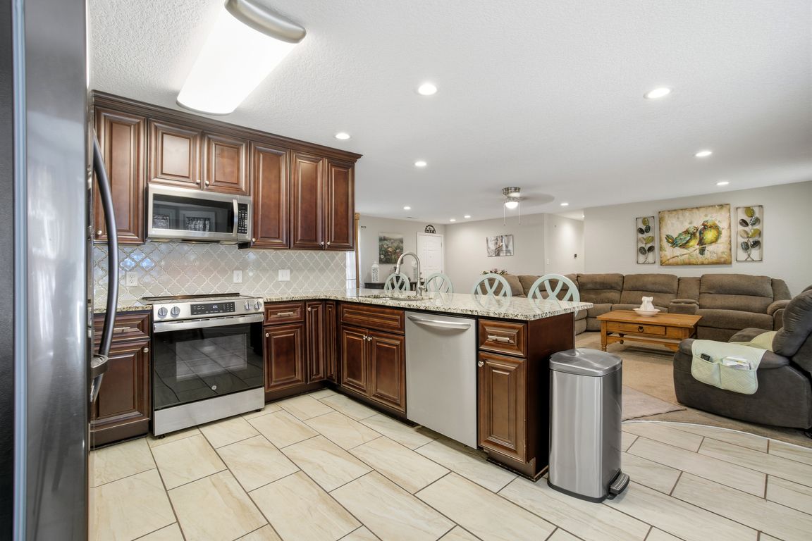 next background image