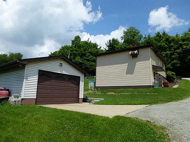 2nd image of 725 Story Rd