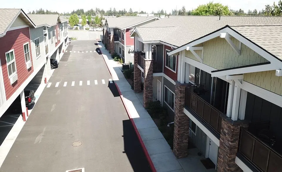 1 bed, 1007 sqft, $1,600 — Photo 1