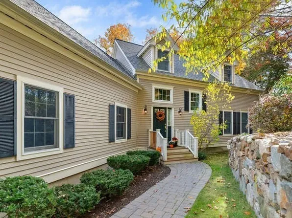 10 Smith Farm Ln #10, Lexington, MA 02421